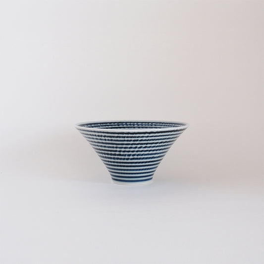 波佐見焼 藍駒 反碗 中