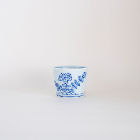 有田焼 染付早春草花そば猪口