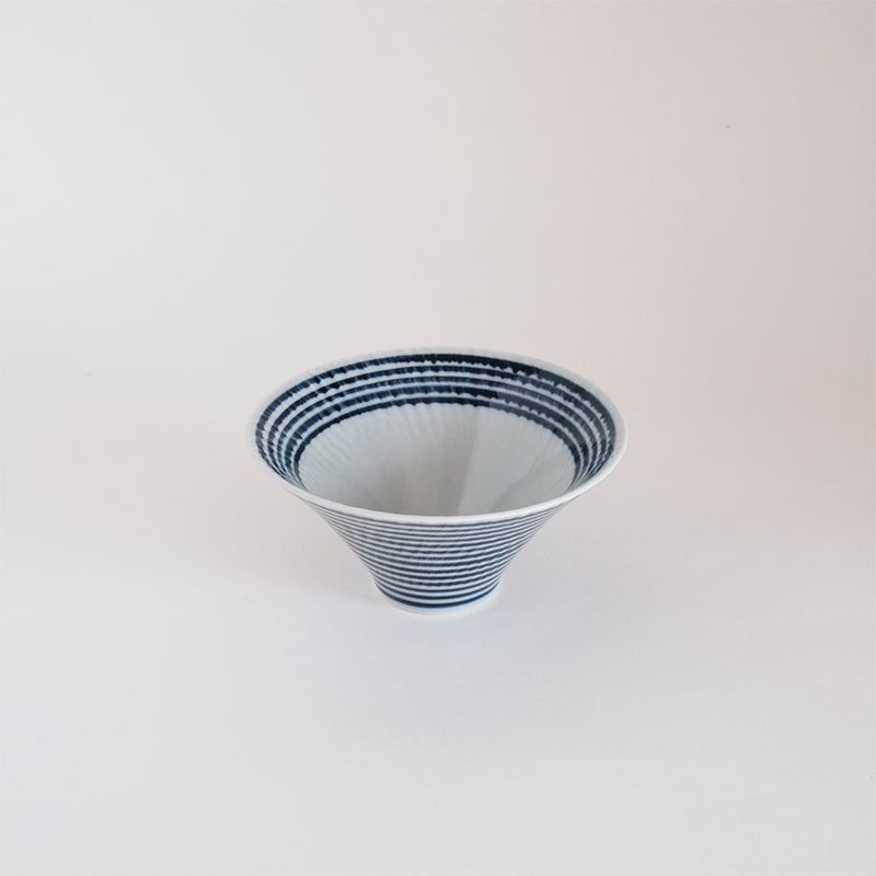 波佐見焼　藍駒　反碗　中