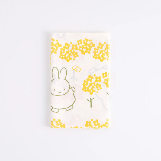 ミッフィーと菜の花